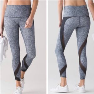 Lululemon Tranquil Tight Rio Mist White Black